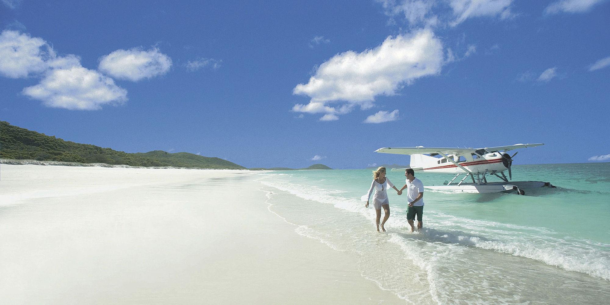 csm_Panorama_Seaplane_Tour_Whitsundays_Beach_Landing_Great_Barrier_Reef_c018c5e117