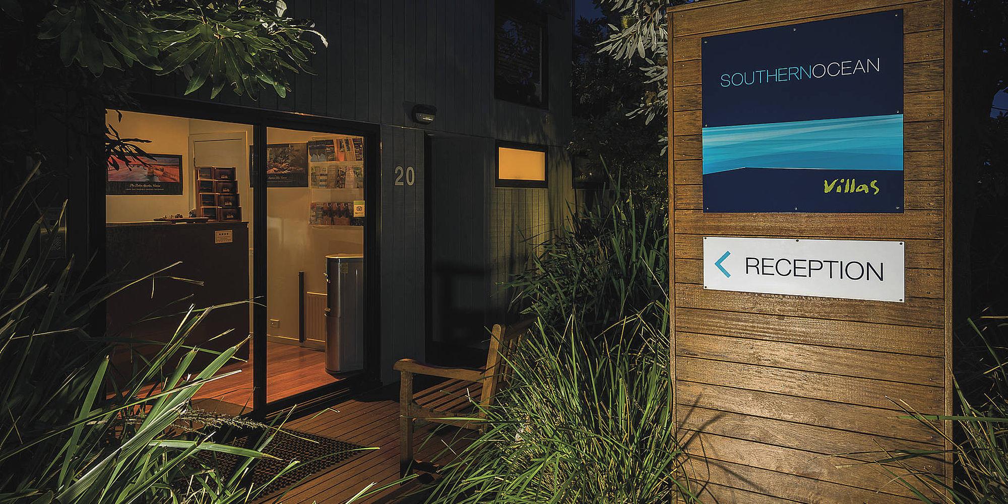 Receptie met zithoek