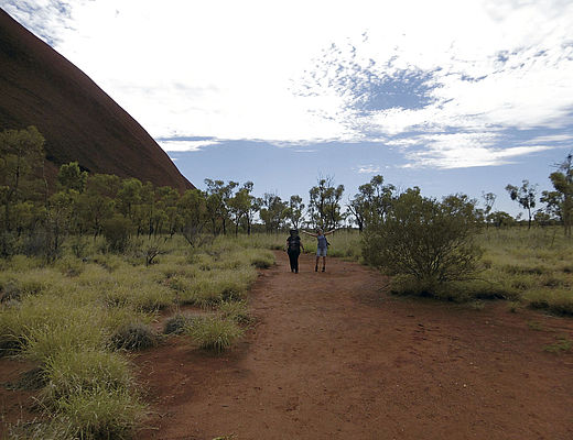 Te voet rond Uluru