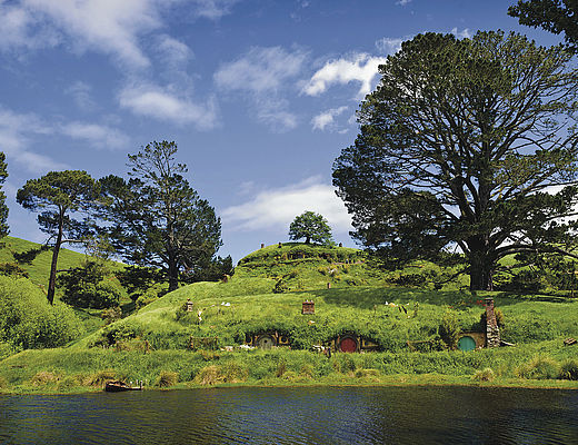Hobbiton set ©IanBrodiePhoto/Tourism Dunedin