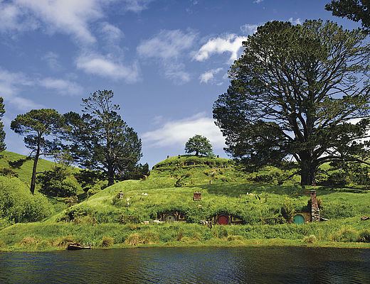 Hobbiton set ©IanBrodiePhoto/Tourism Dunedin