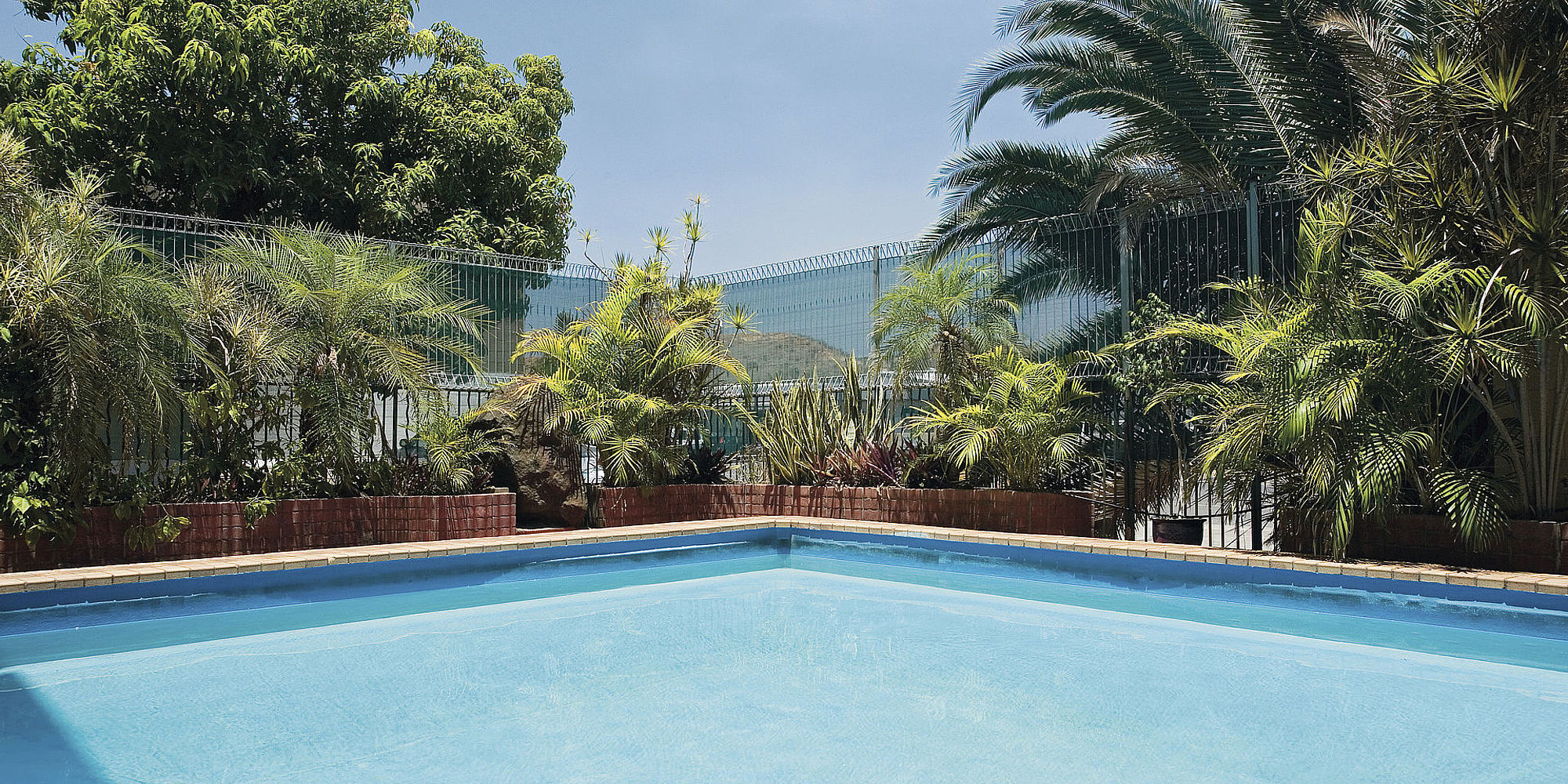 Ibis Hotel Mount Isa Swimminpool