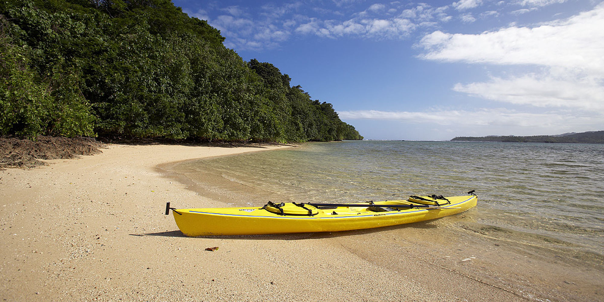 Strand met kano | Vanua Levu