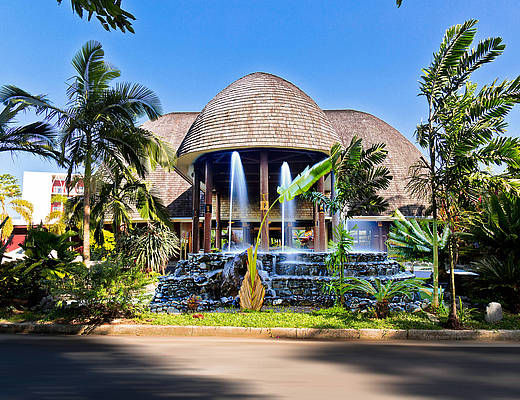 Tanoa Tusitala entrance | Hotel Samoa