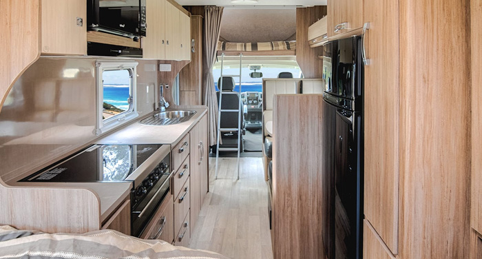 Jayco Up to 6 Berth Journey interieur Jayco Up to 6 Berth Journey interieur | camper huren Australië